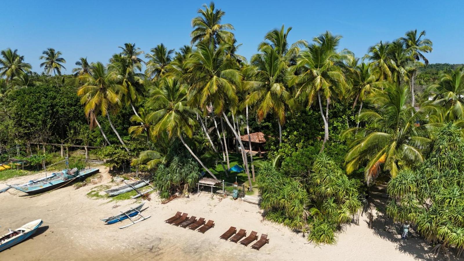 Отель Esperanza Beach Mawella Тангалла Экстерьер фото