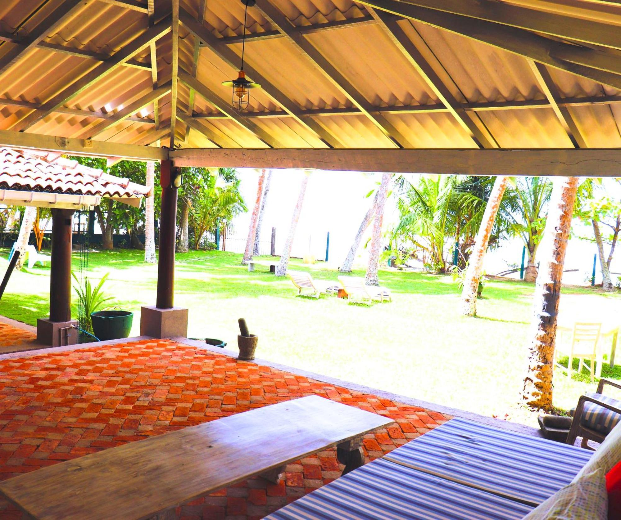 Esperanza Beach Mawella Тангалла Экстерьер фото
